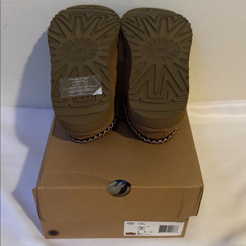 UGG Tasman Women's Unisex Chestnut New Never Worn. New with tags. - Picture 6 of 6